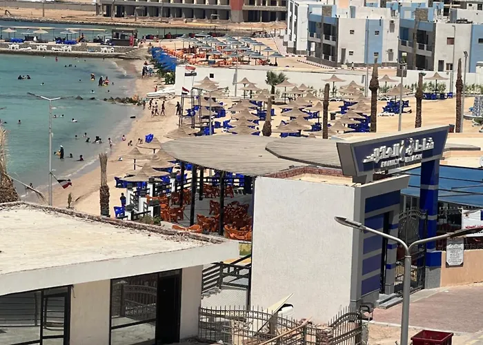 Appartamento صف اول على البحر مباشر منطقة القيادات رقم 3 *